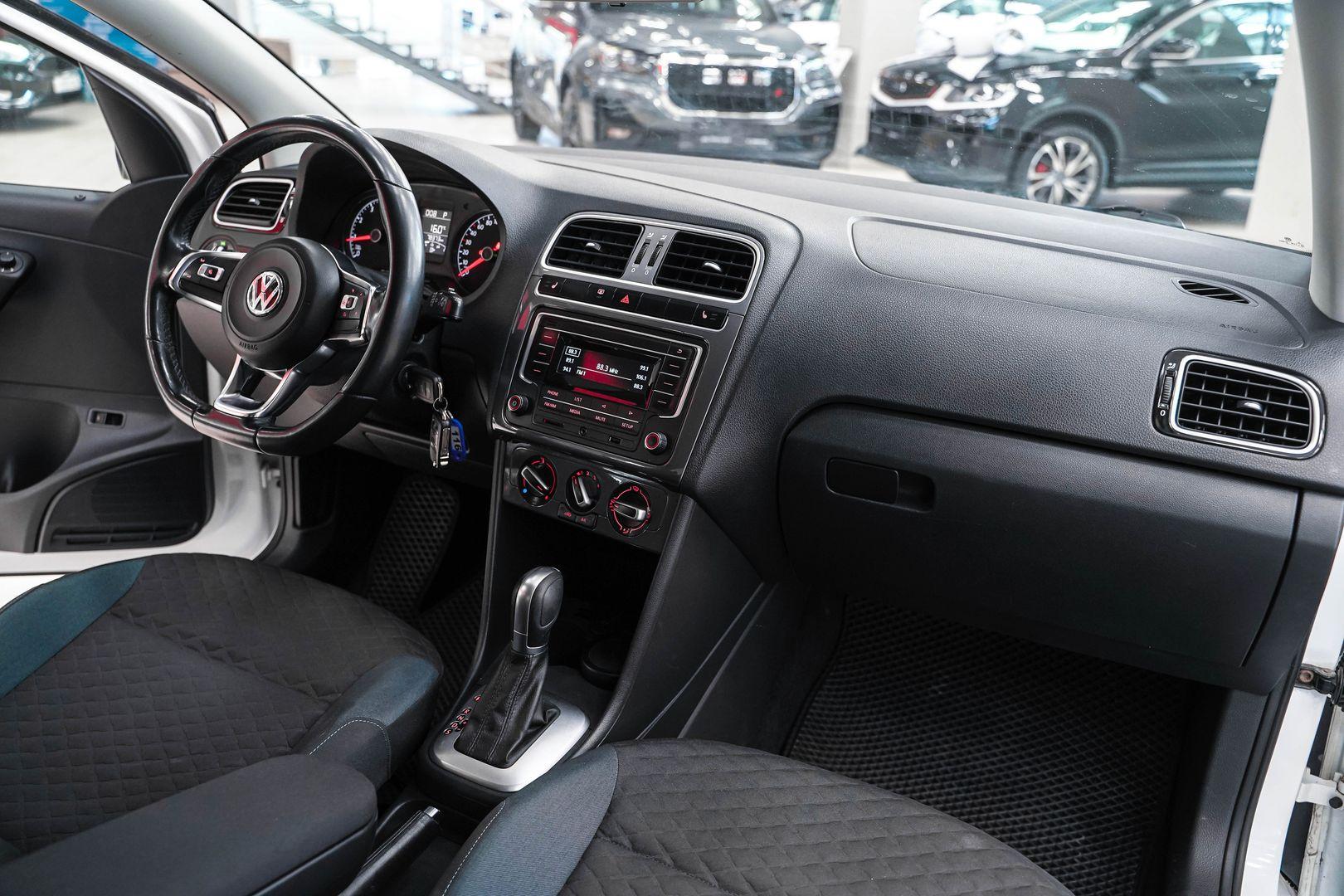 Volkswagen Polo 2020, белый, ДЦ Орехово
