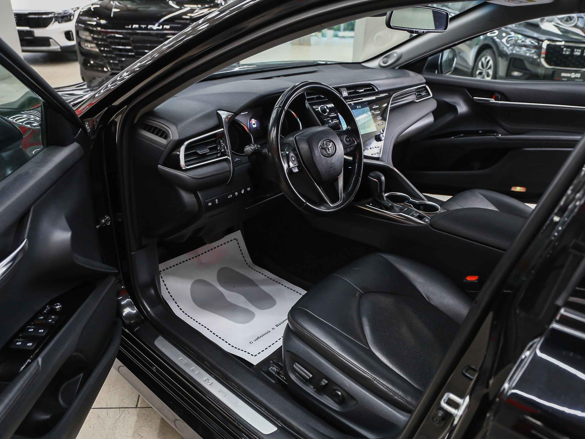 Toyota Camry 2018, черный, ДЦ Орехово