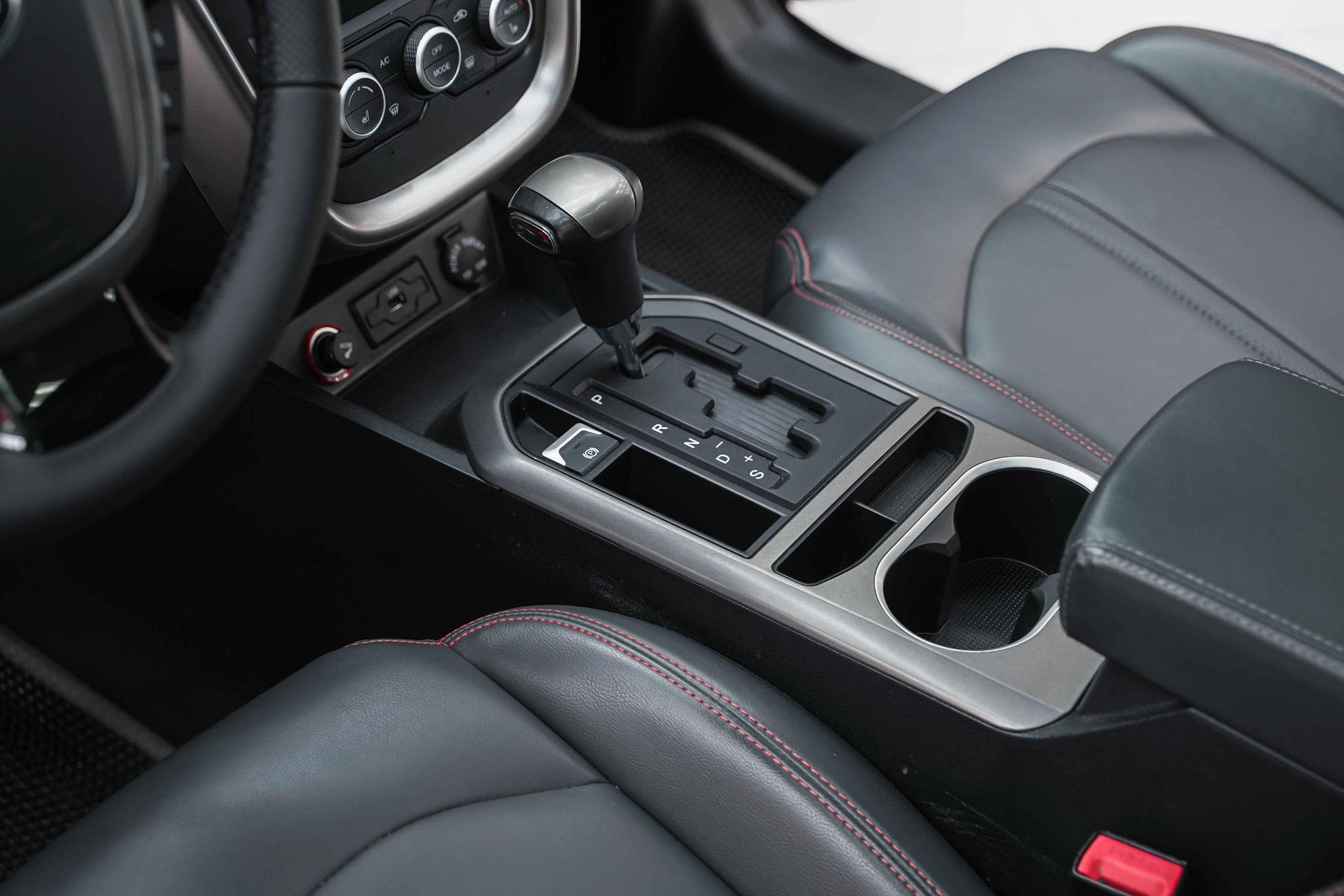 FAW Besturn X80 2020, черный, ДЦ Орехово