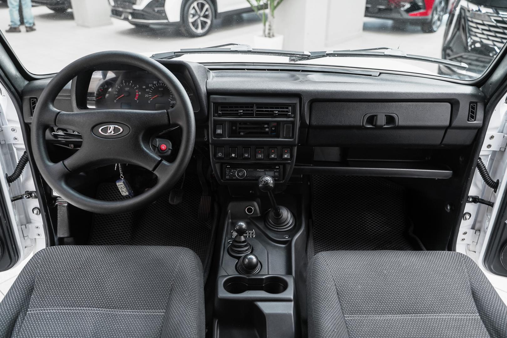 LADA (ВАЗ) 2131 (4x4) 2016, белый, ДЦ Орехово