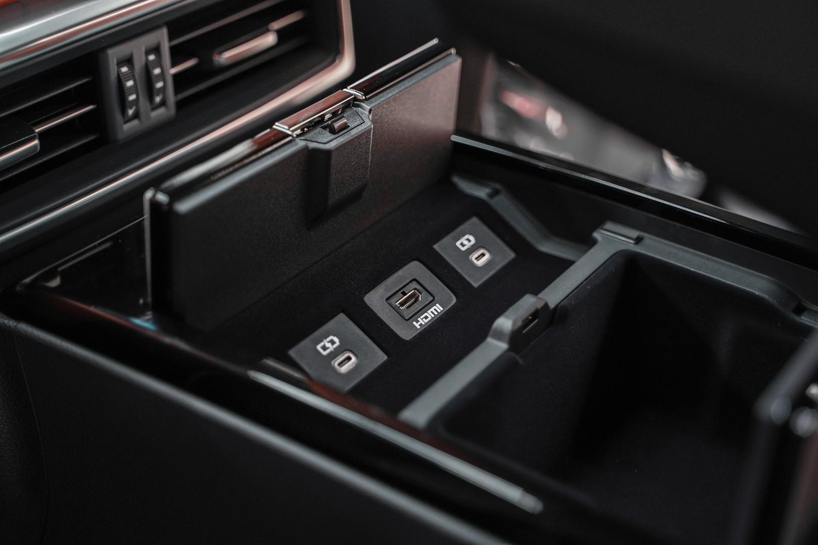 Lexus LX 2025, черный, ДЦ Орехово