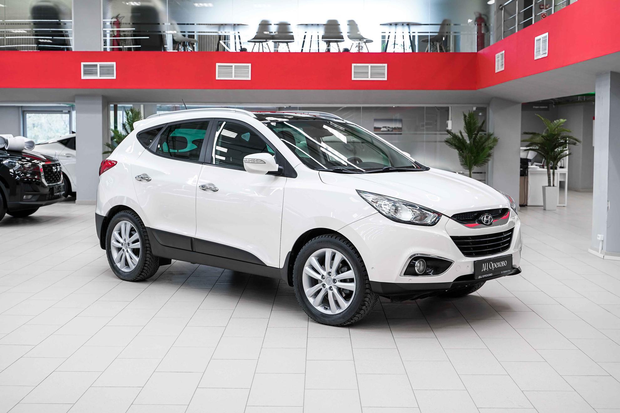 Hyundai ix35 2012, белый, ДЦ Орехово
