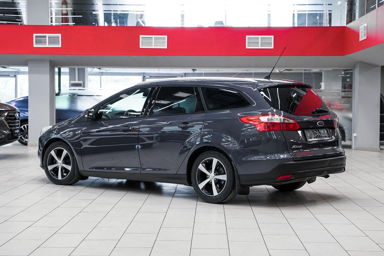 Ford Focus 2013, серый, ДЦ Орехово