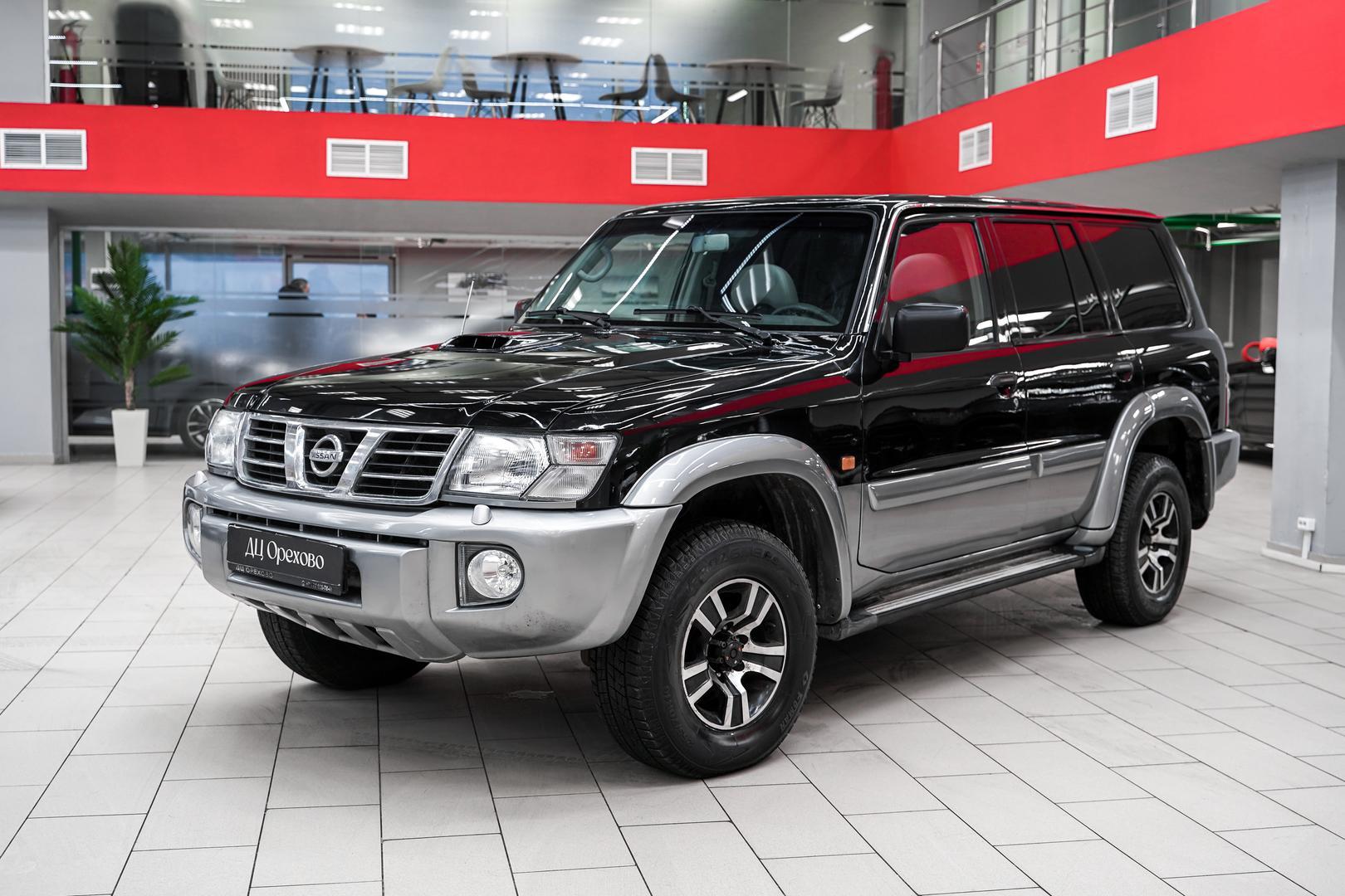 Nissan Patrol 2003, черный, ДЦ Орехово
