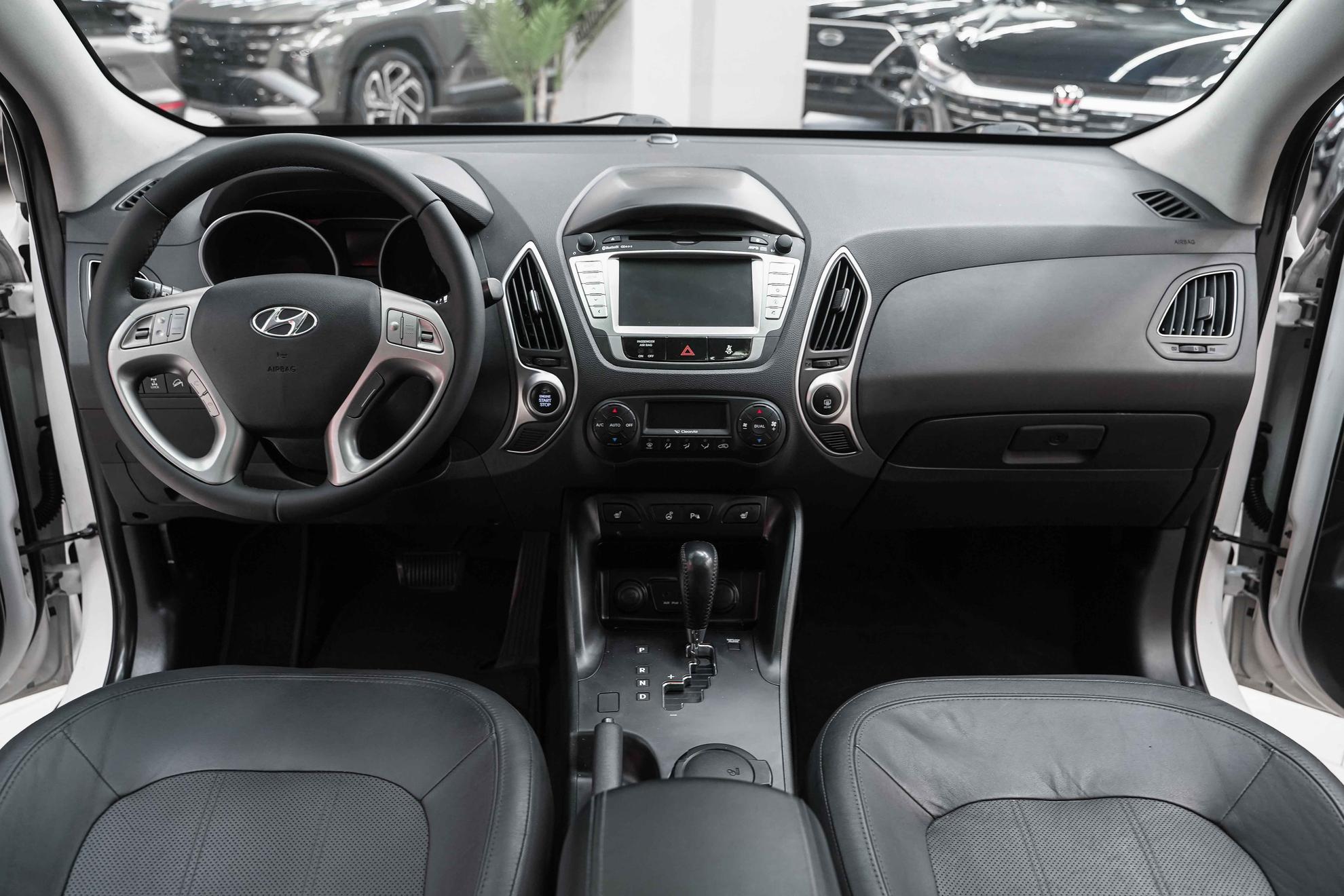 Hyundai ix35 2012, белый, ДЦ Орехово