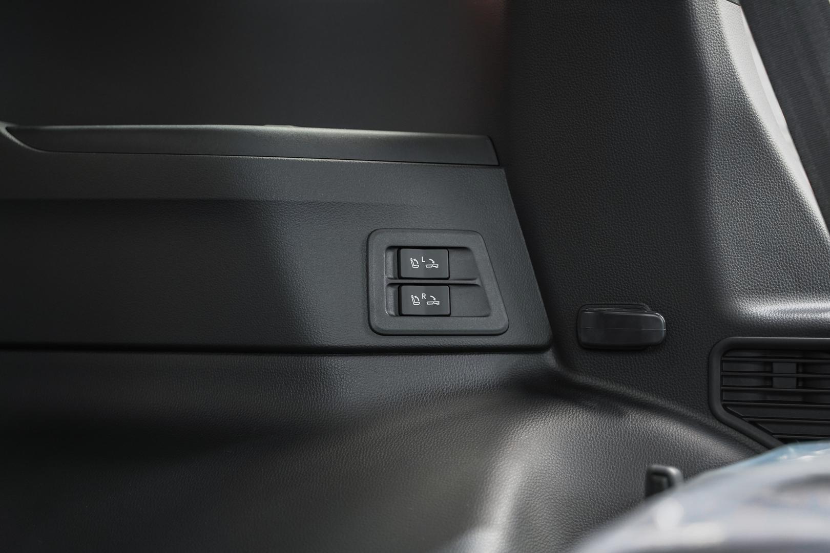 Lexus LX 2025, черный, ДЦ Орехово