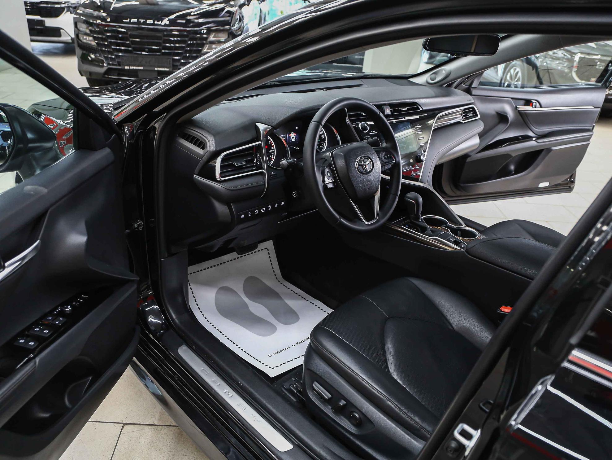 Toyota Camry 2019, черный, ДЦ Орехово