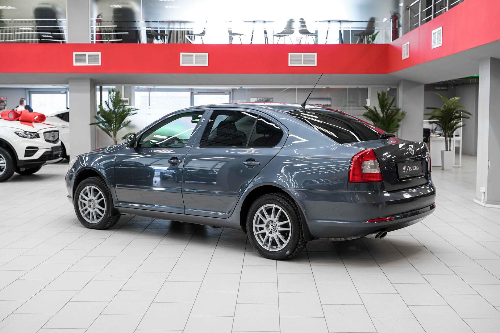 Skoda Octavia 2010, серый, ДЦ Орехово