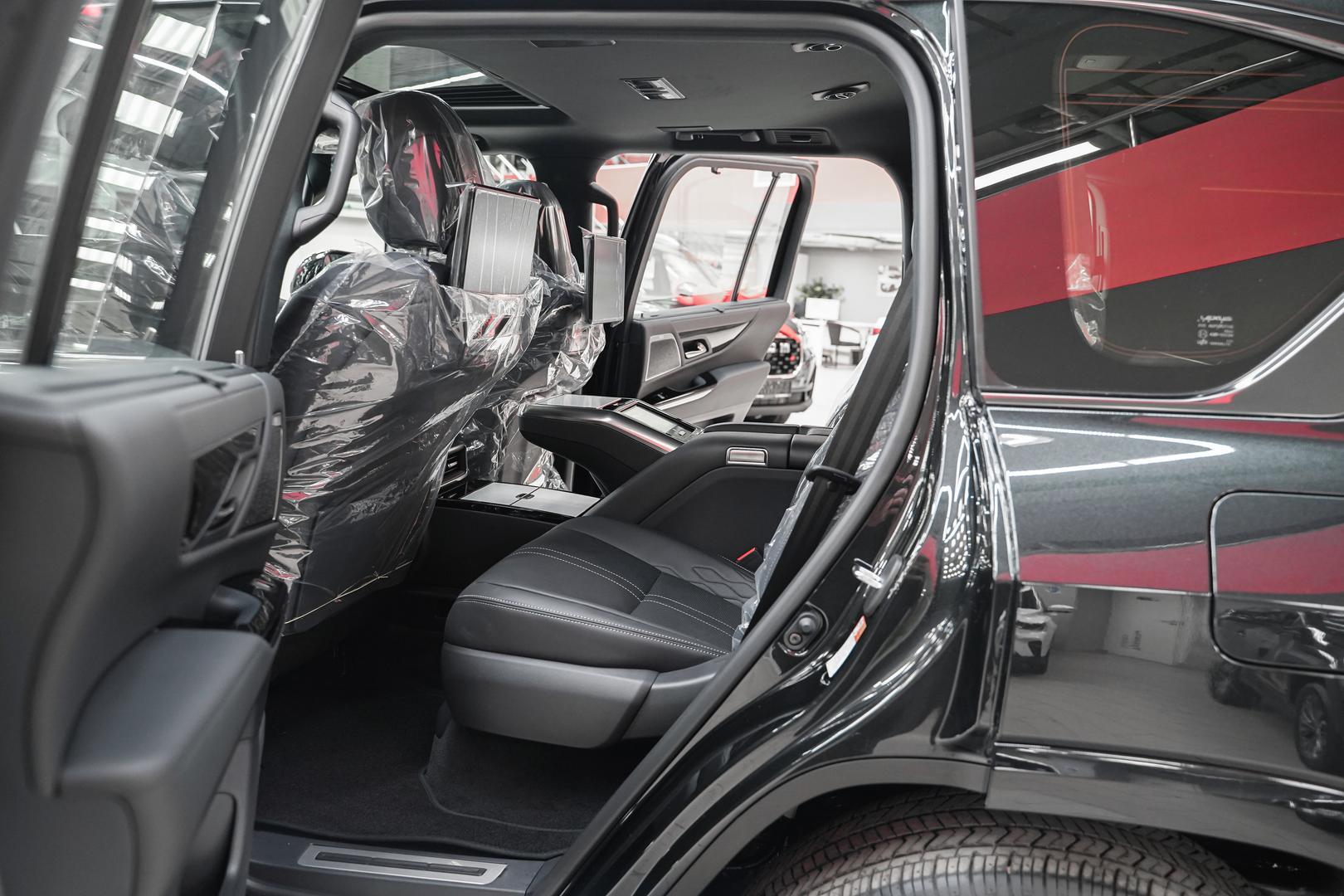 Lexus LX 2025, черный, ДЦ Орехово