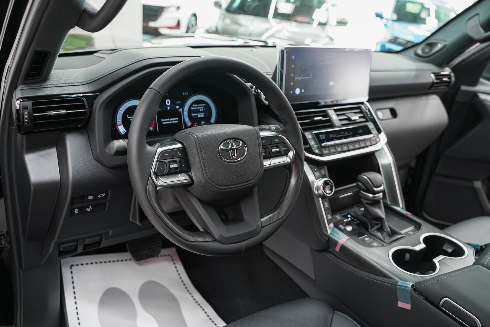 Toyota Land Cruiser 2025, черный, ДЦ Орехово