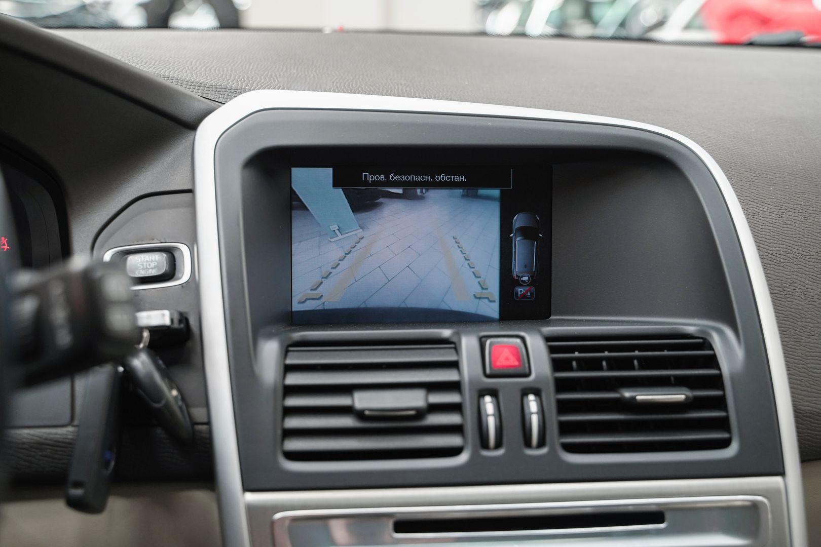 Volvo XC60 2011, красный, ДЦ Орехово