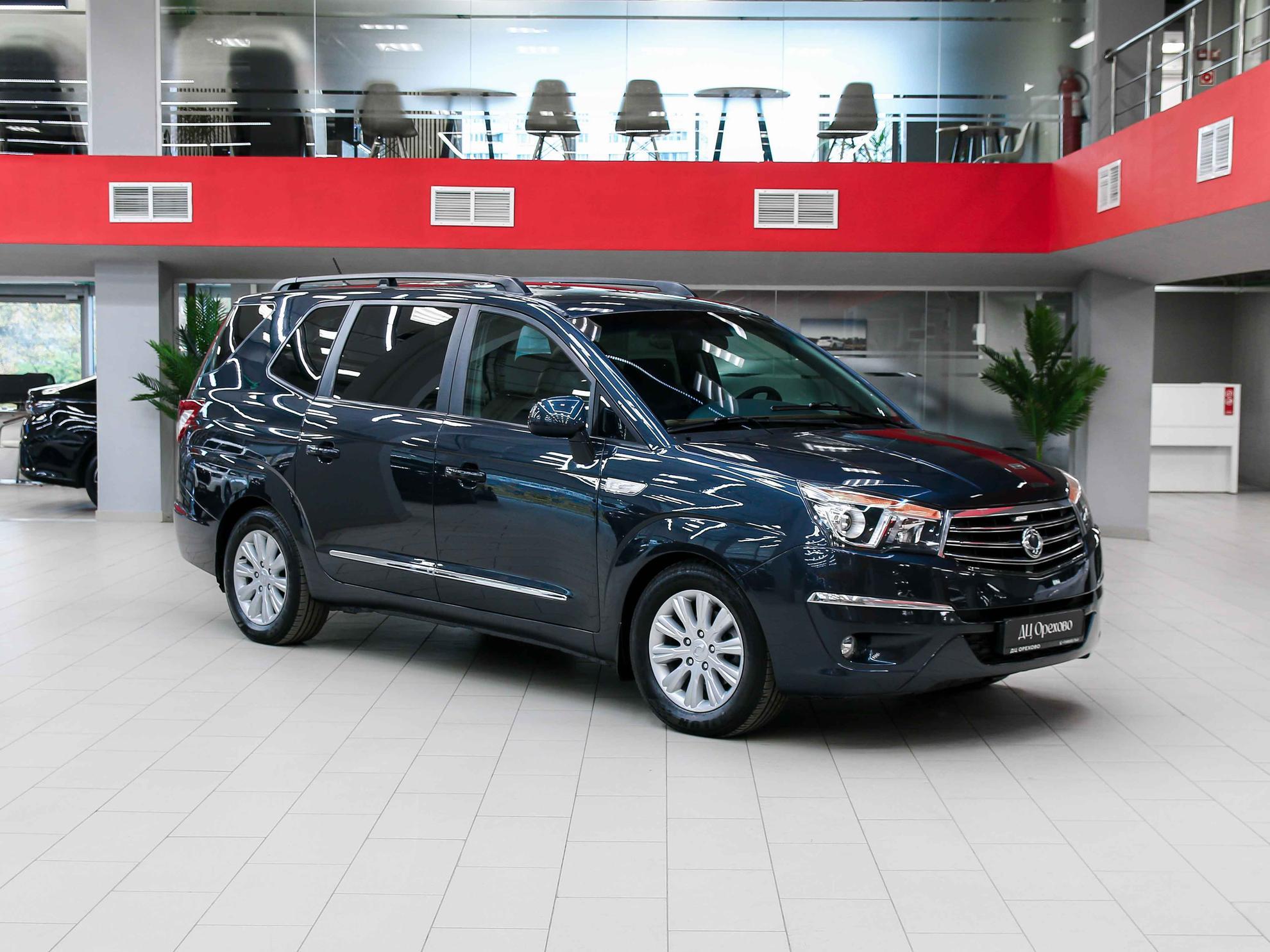 SsangYong Stavic 2013, серый, ДЦ Орехово