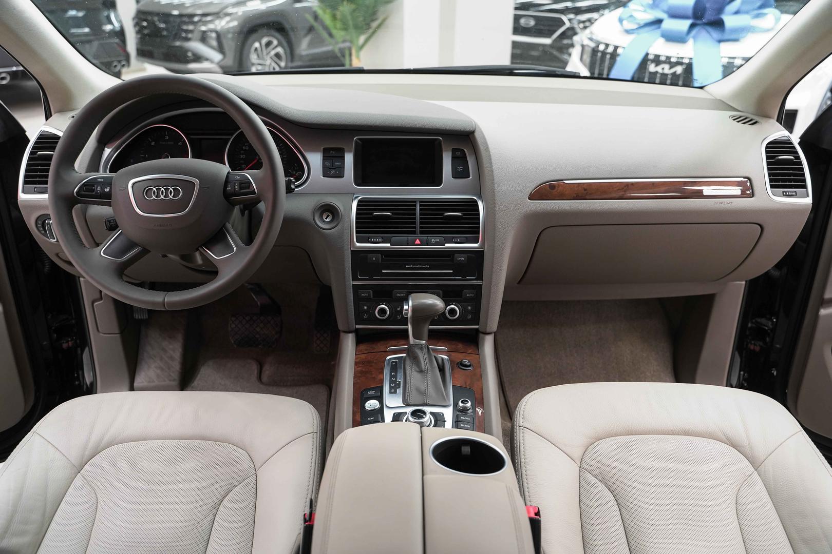 Audi Q7 2013, черный, ДЦ Орехово