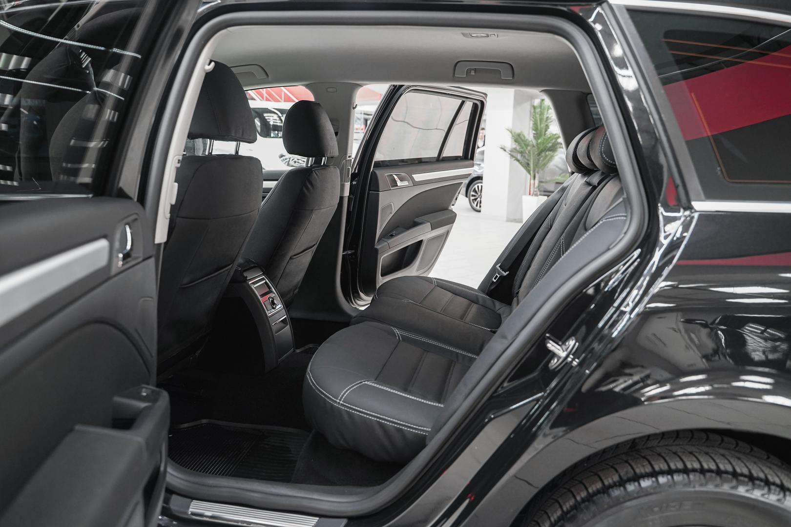 Skoda Superb 2013, черный, ДЦ Орехово