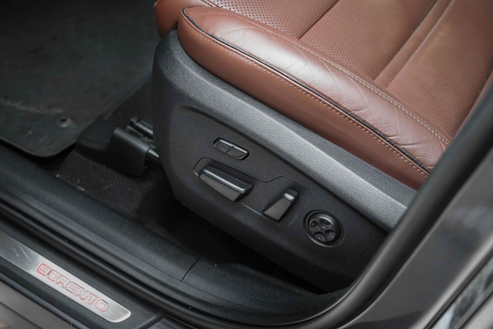 Kia Sorento 2016, серый, ДЦ Орехово