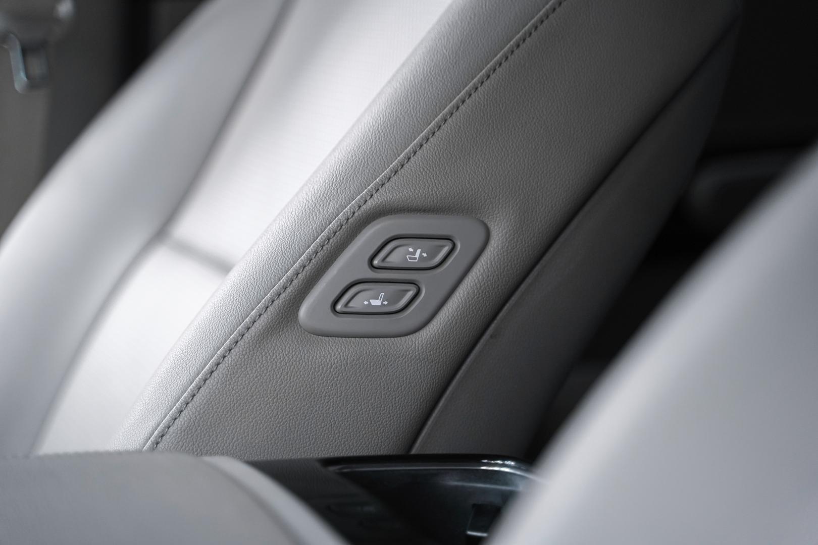 Kia Carnival 2019, белый, ДЦ Орехово