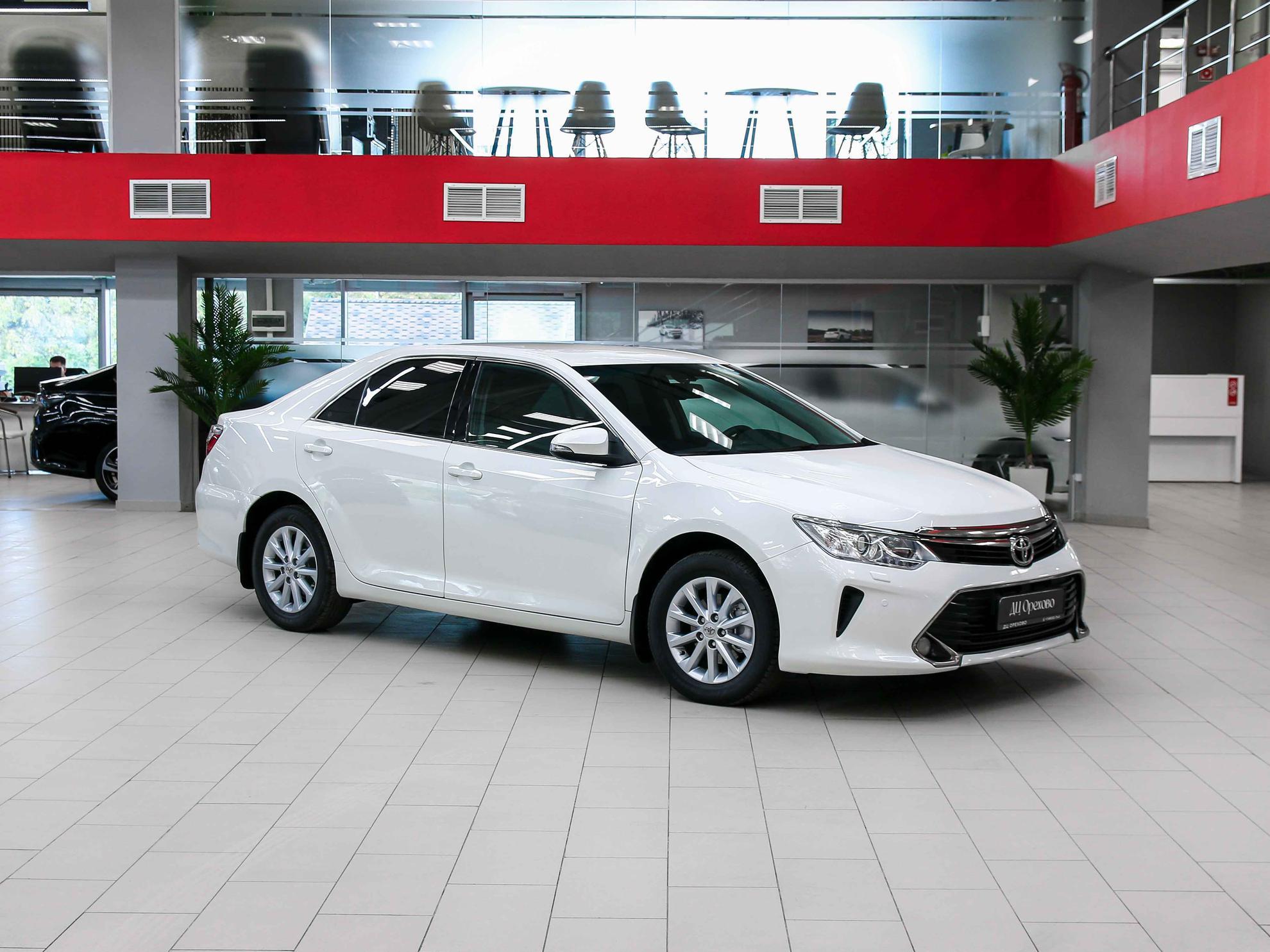 Toyota Camry 2016, белый, ДЦ Орехово