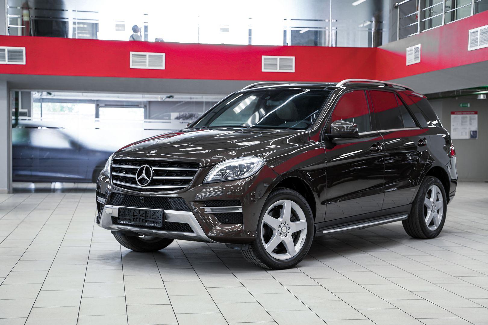 Mercedes-Benz M-Класс 2015, коричневый, ДЦ Орехово