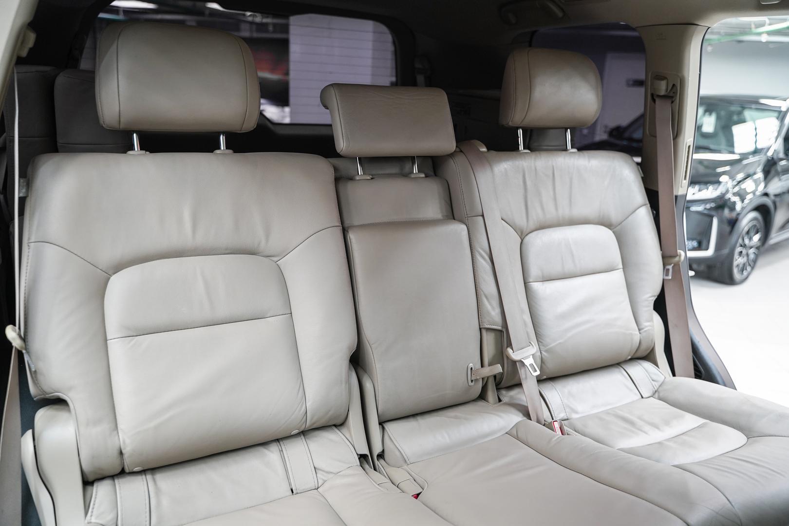 Toyota Land Cruiser 2011, белый, ДЦ Орехово