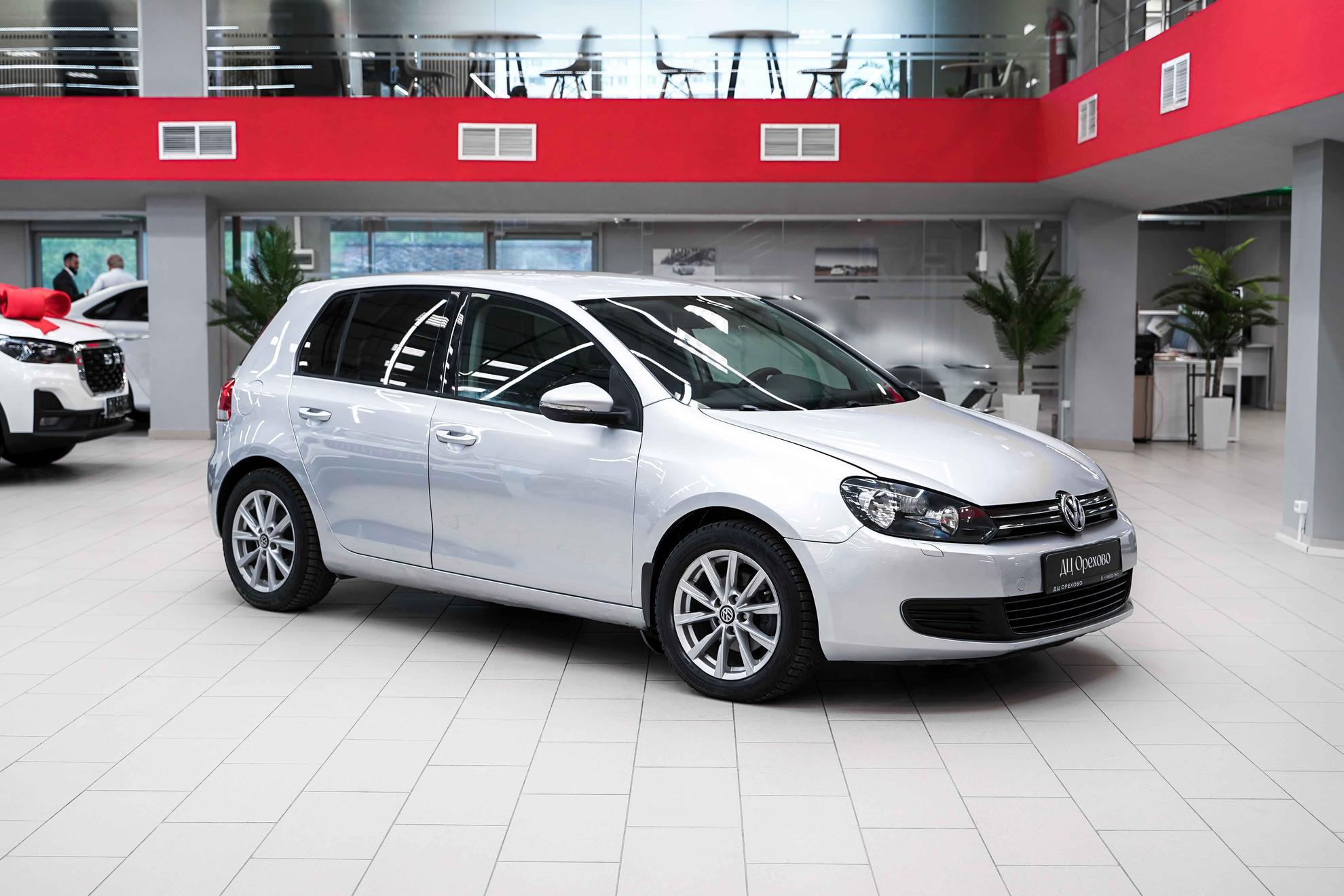 Volkswagen Golf 2012, серебряный, ДЦ Орехово