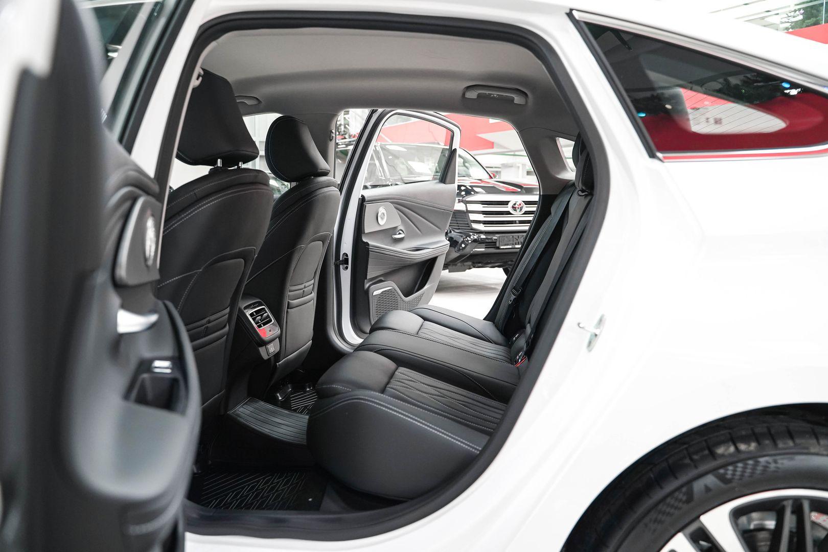 Chery Arrizo 8 2024, белый, ДЦ Орехово