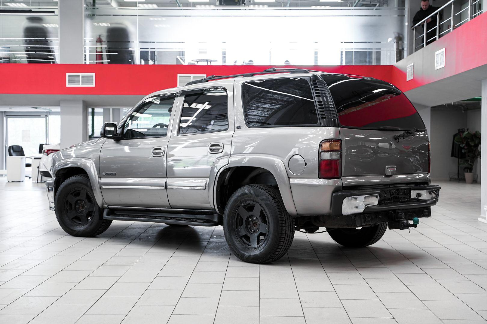Chevrolet Tahoe 2002, серый, ДЦ Орехово