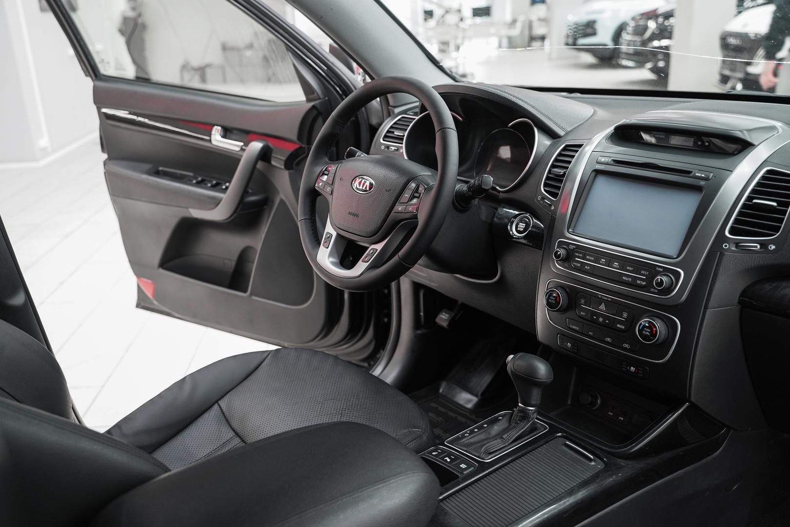 Kia Sorento 2013, черный, ДЦ Орехово