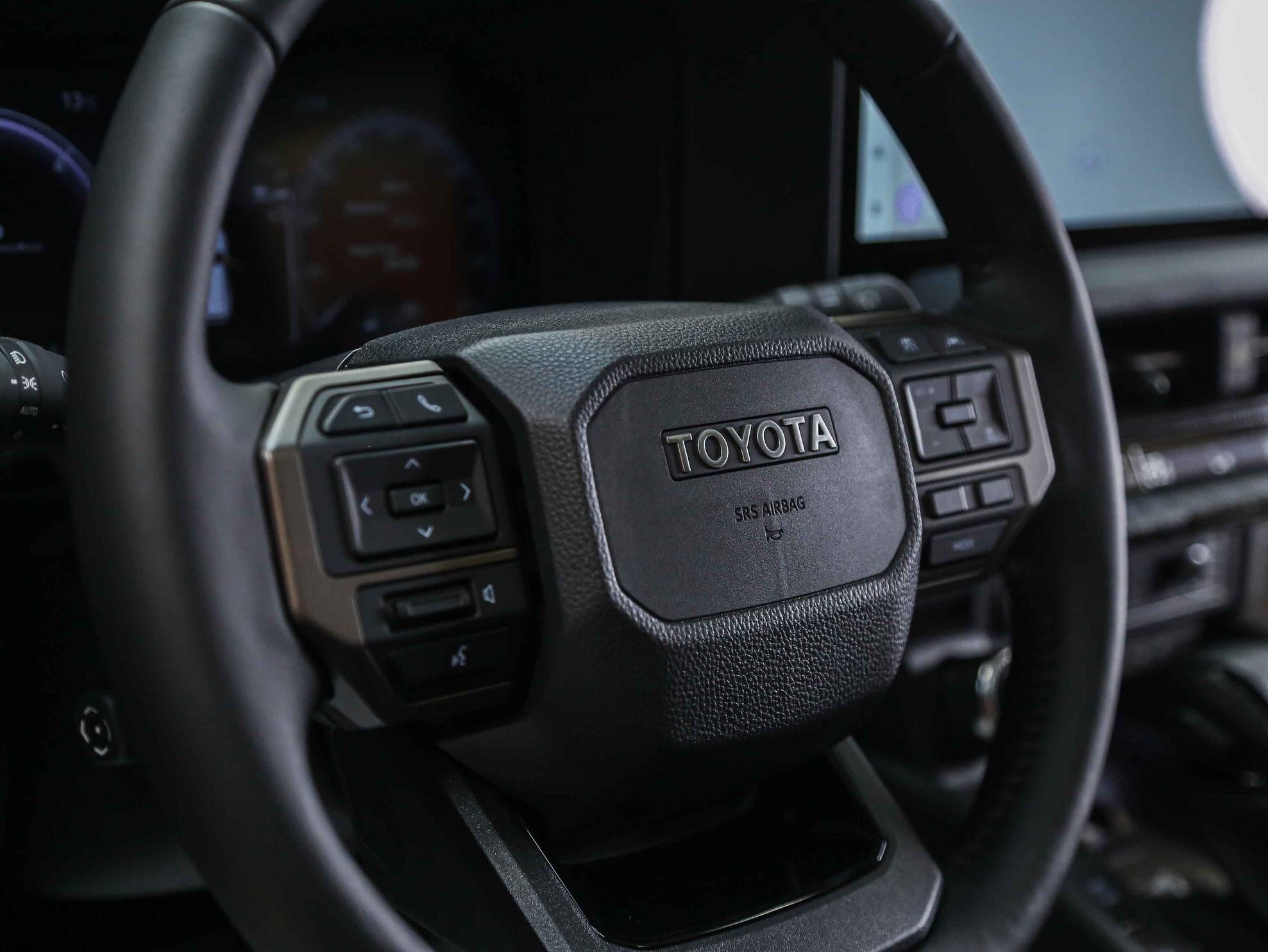 Toyota Land Cruiser Prado 2026, белый, ДЦ Орехово