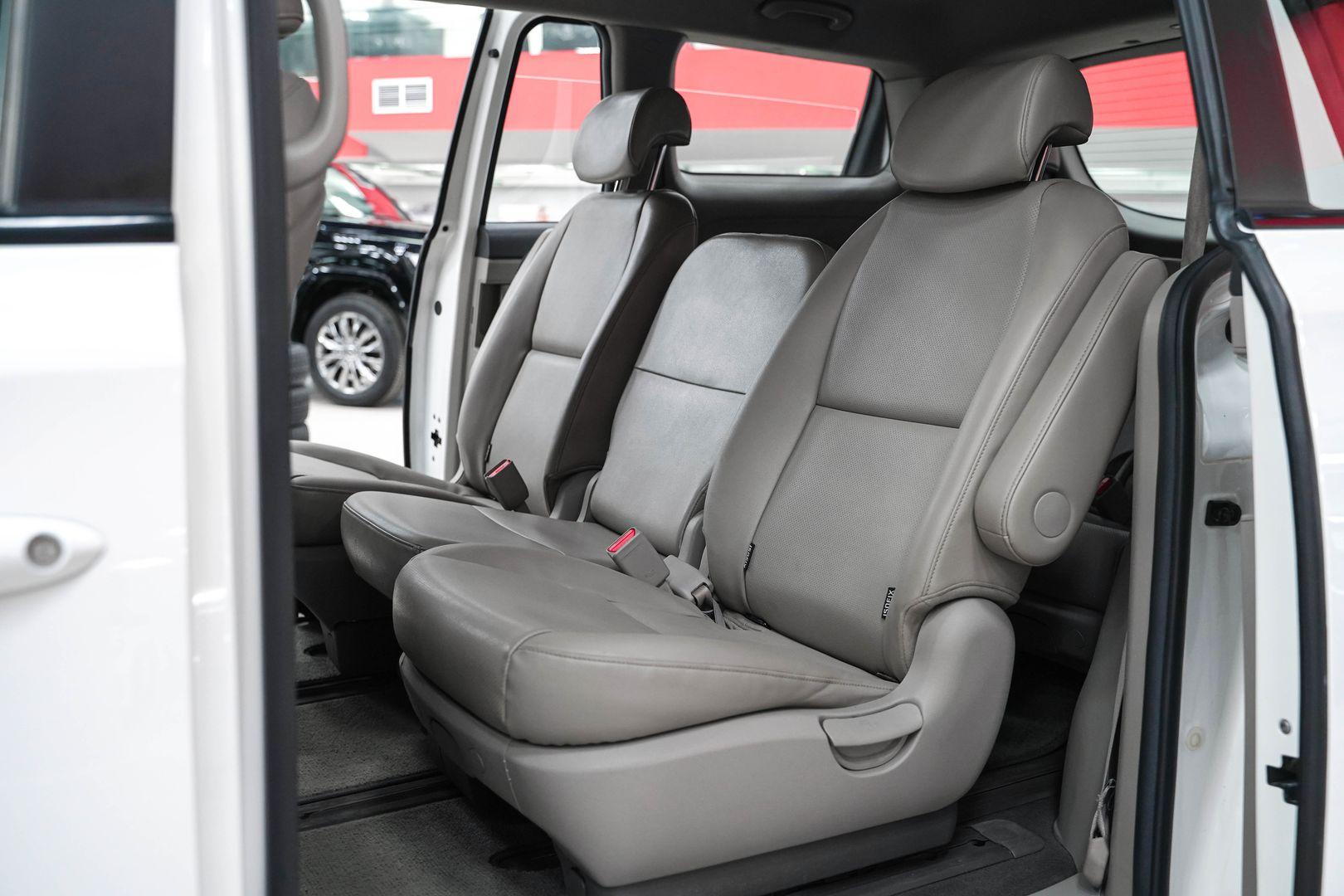 Kia Carnival 2016, белый, ДЦ Орехово