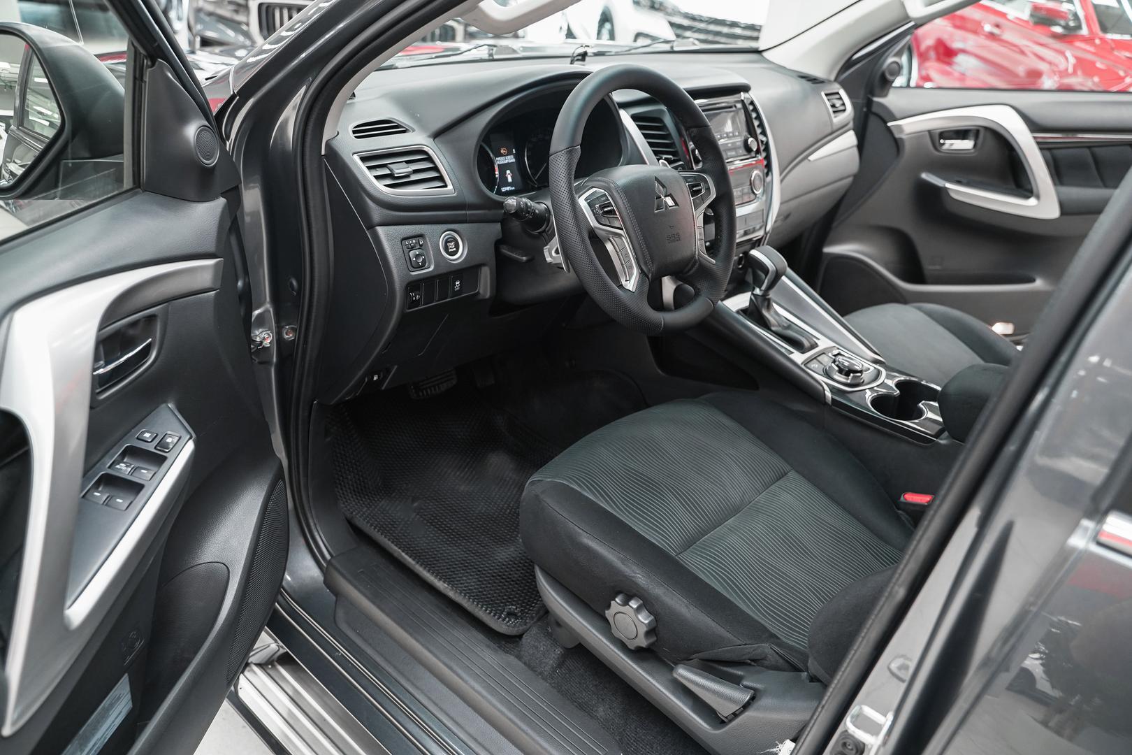 Mitsubishi Pajero Sport 2019, серый, ДЦ Орехово