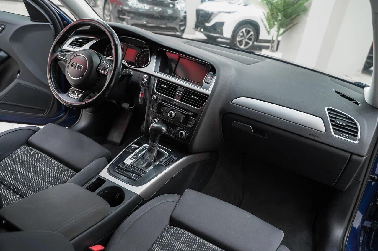 Audi A4 2012, синий, ДЦ Орехово