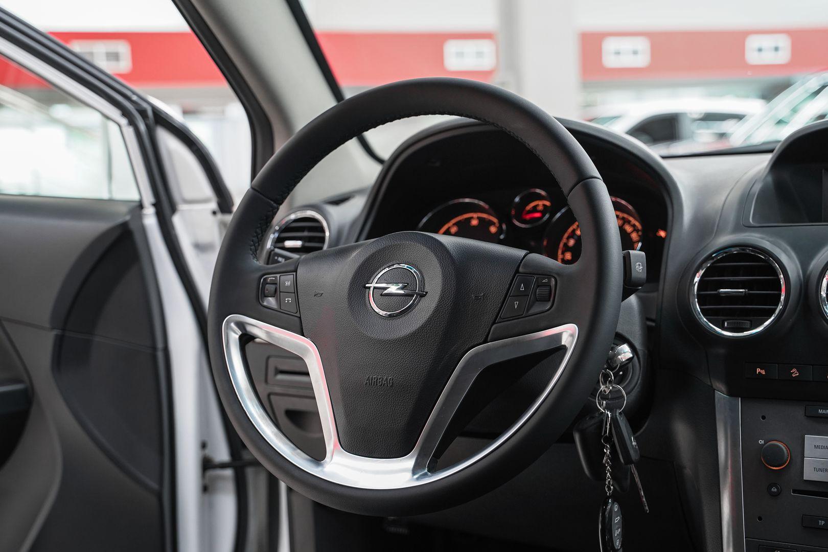 Opel Antara 2013, белый, ДЦ Орехово