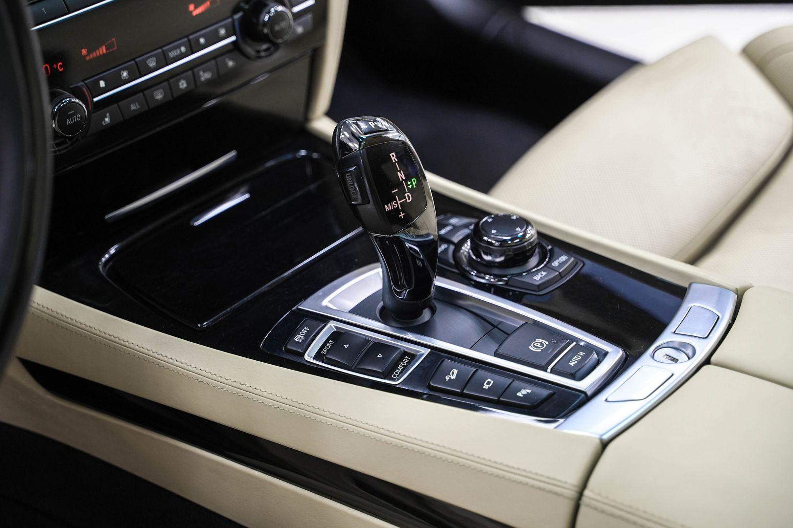 BMW 7 серии 2011, черный, ДЦ Орехово