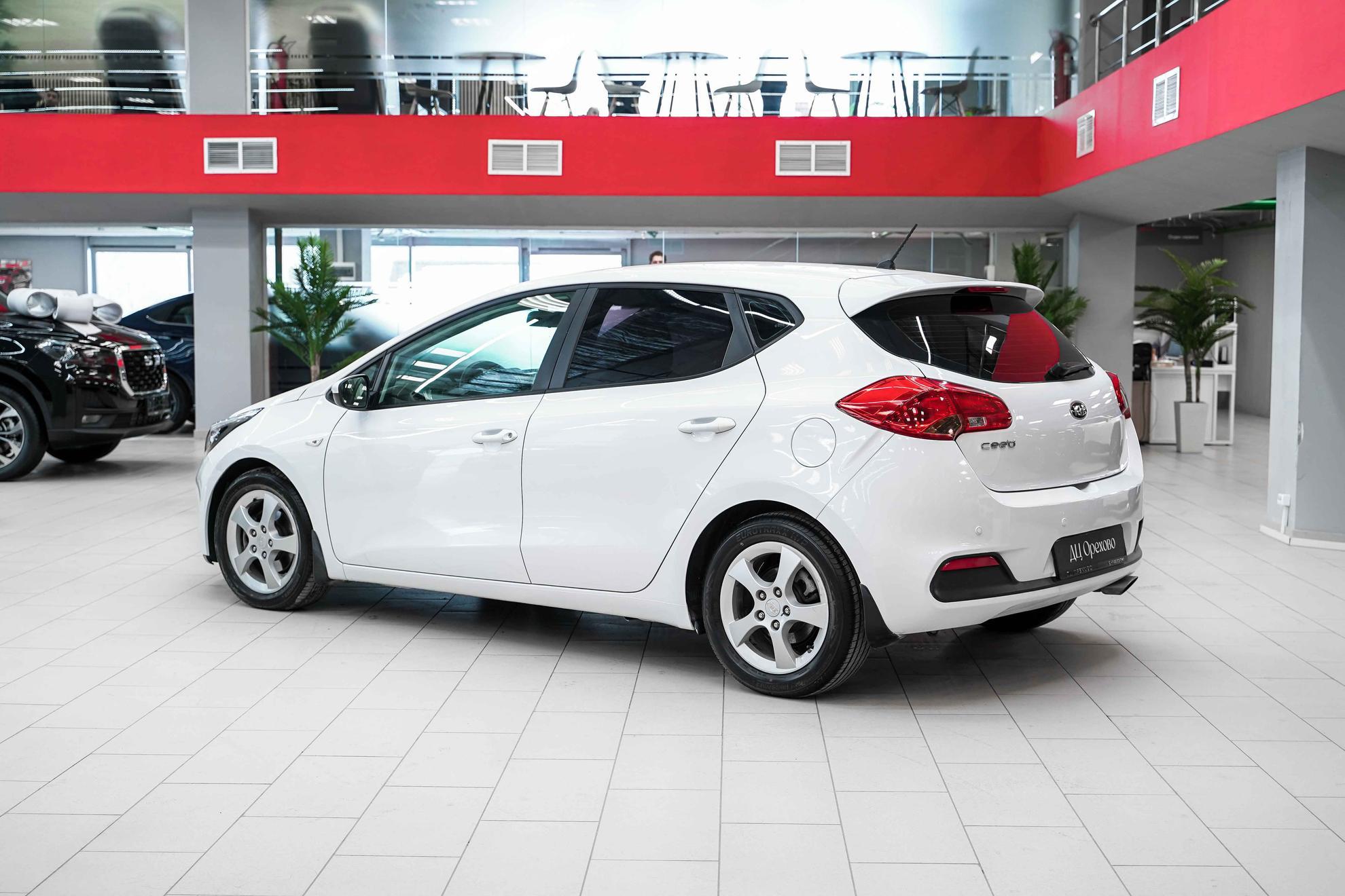 Kia Ceed 2015, белый, ДЦ Орехово