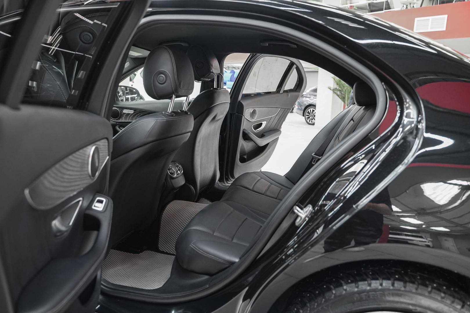Mercedes-Benz C-Класс 2017, черный, ДЦ Орехово