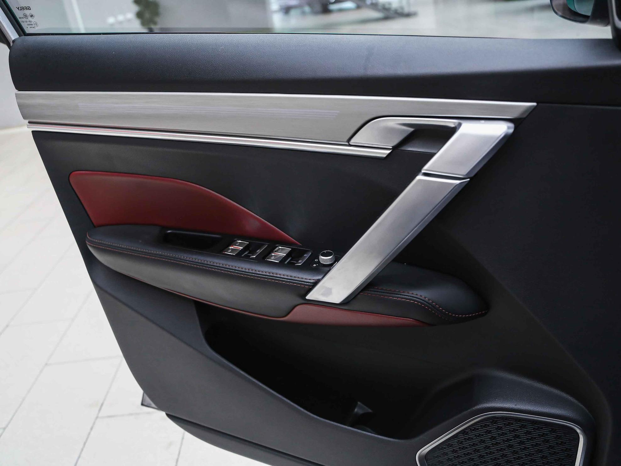 Geely Coolray 2023, серый, ДЦ Орехово