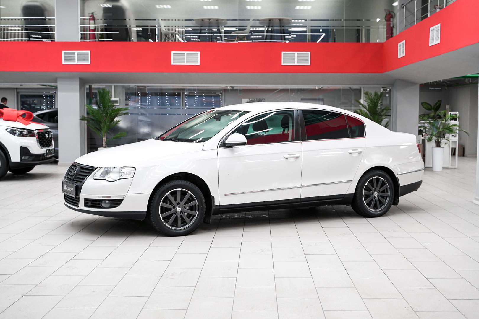 Volkswagen Passat 2007, белый, ДЦ Орехово