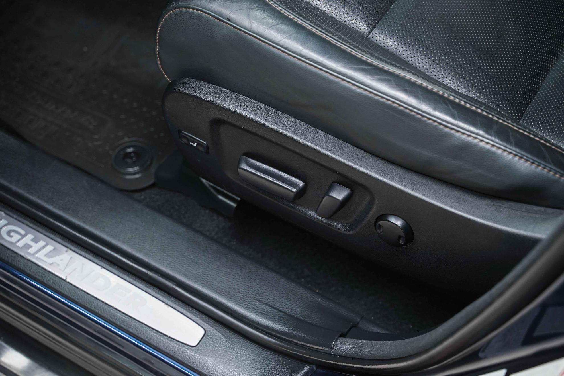 Toyota Highlander 2014, синий, ДЦ Орехово