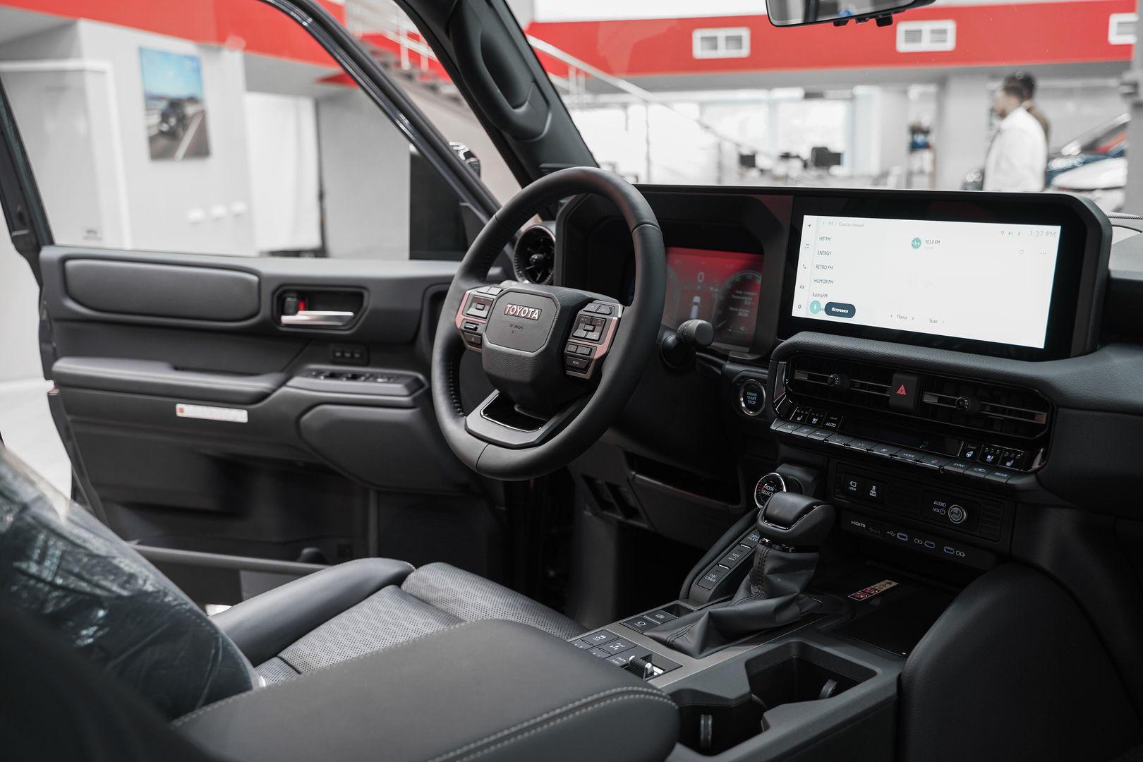 Toyota Land Cruiser Prado 2025, серый, ДЦ Орехово