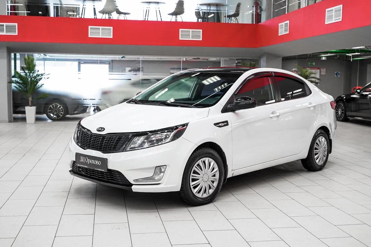 Kia Rio 2011, белый, ДЦ Орехово