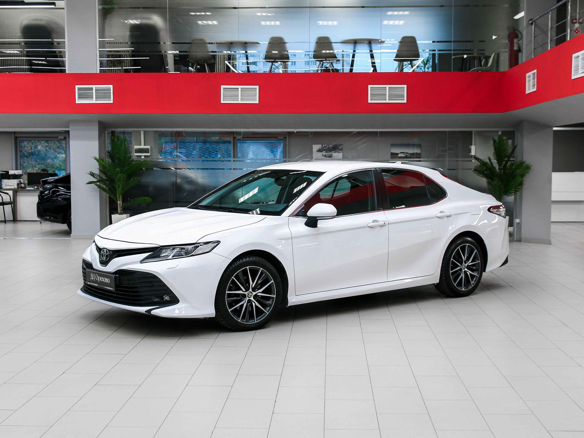 Toyota Camry 2020, белый, ДЦ Орехово