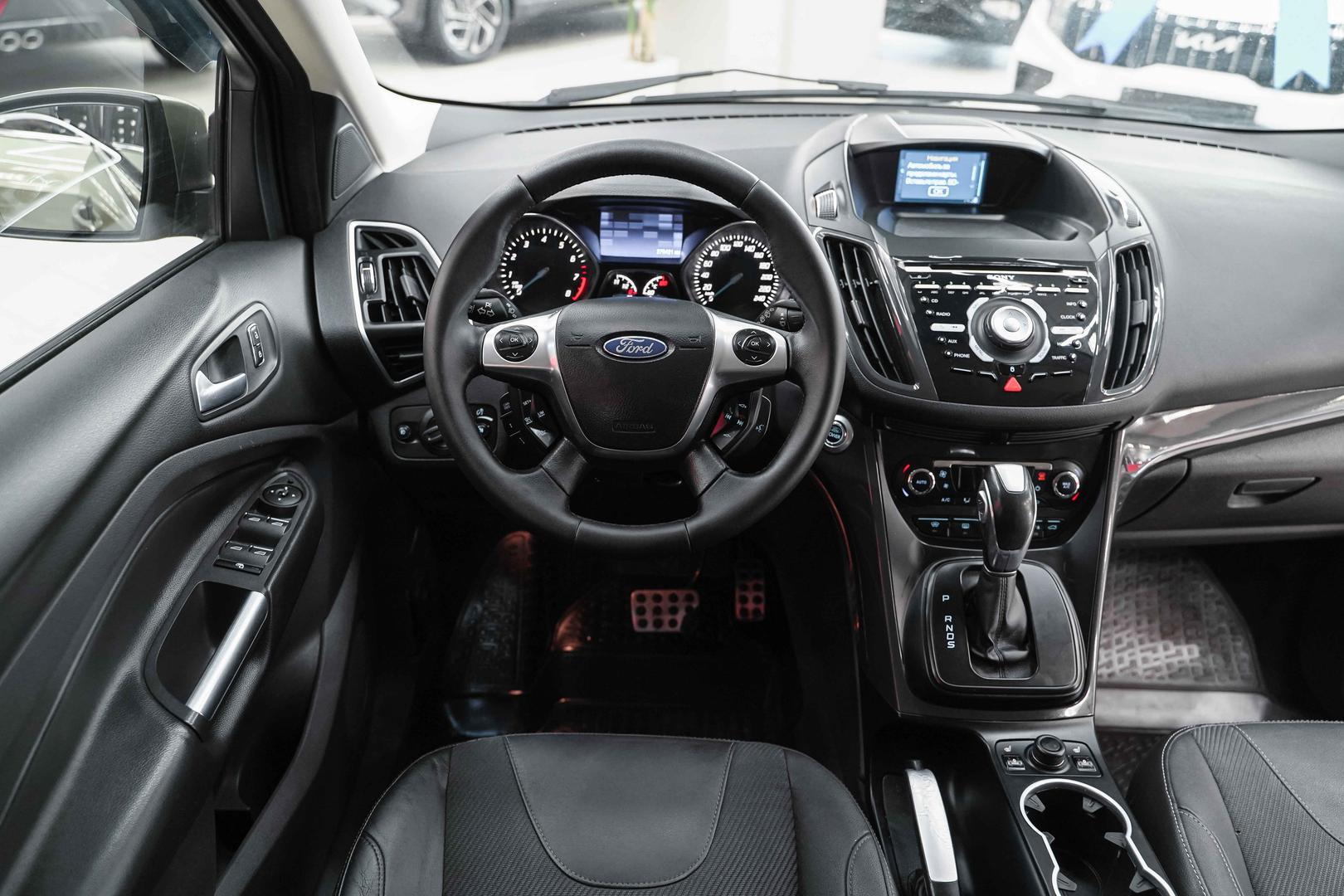 Ford Kuga 2013, зеленый, ДЦ Орехово