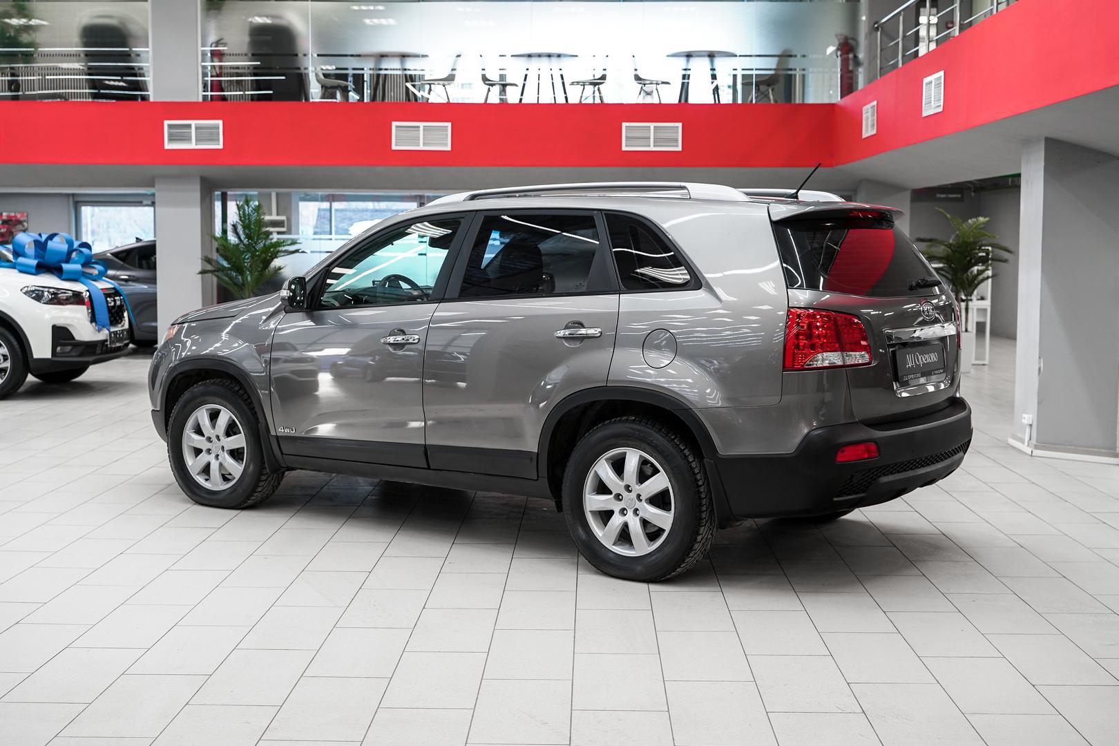 Kia Sorento 2010, серый, ДЦ Орехово