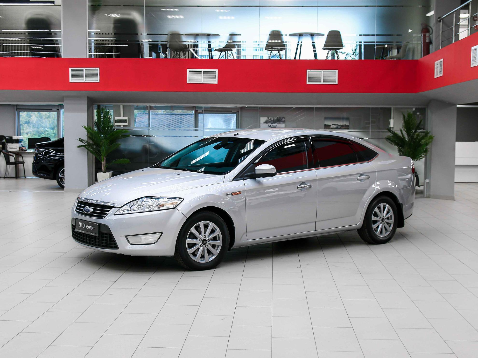 Ford Mondeo 2010, серебряный, ДЦ Орехово
