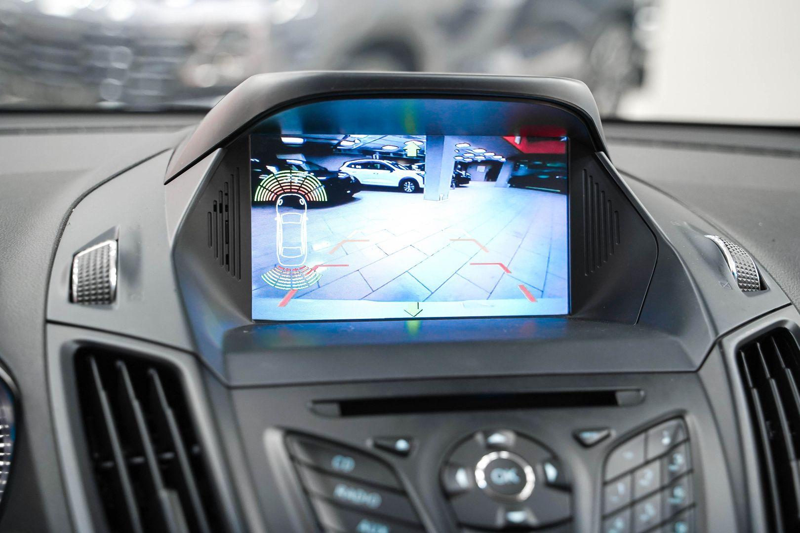 Ford Kuga 2015, белый, ДЦ Орехово