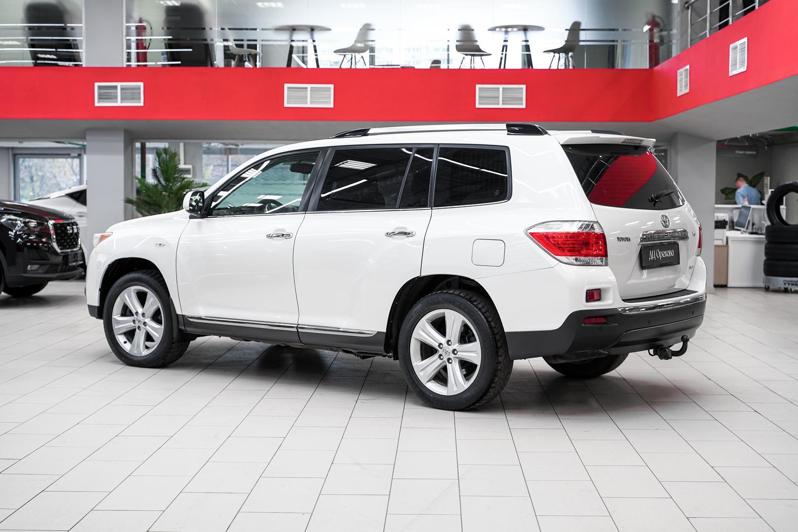 Toyota Highlander 2012, белый, ДЦ Орехово