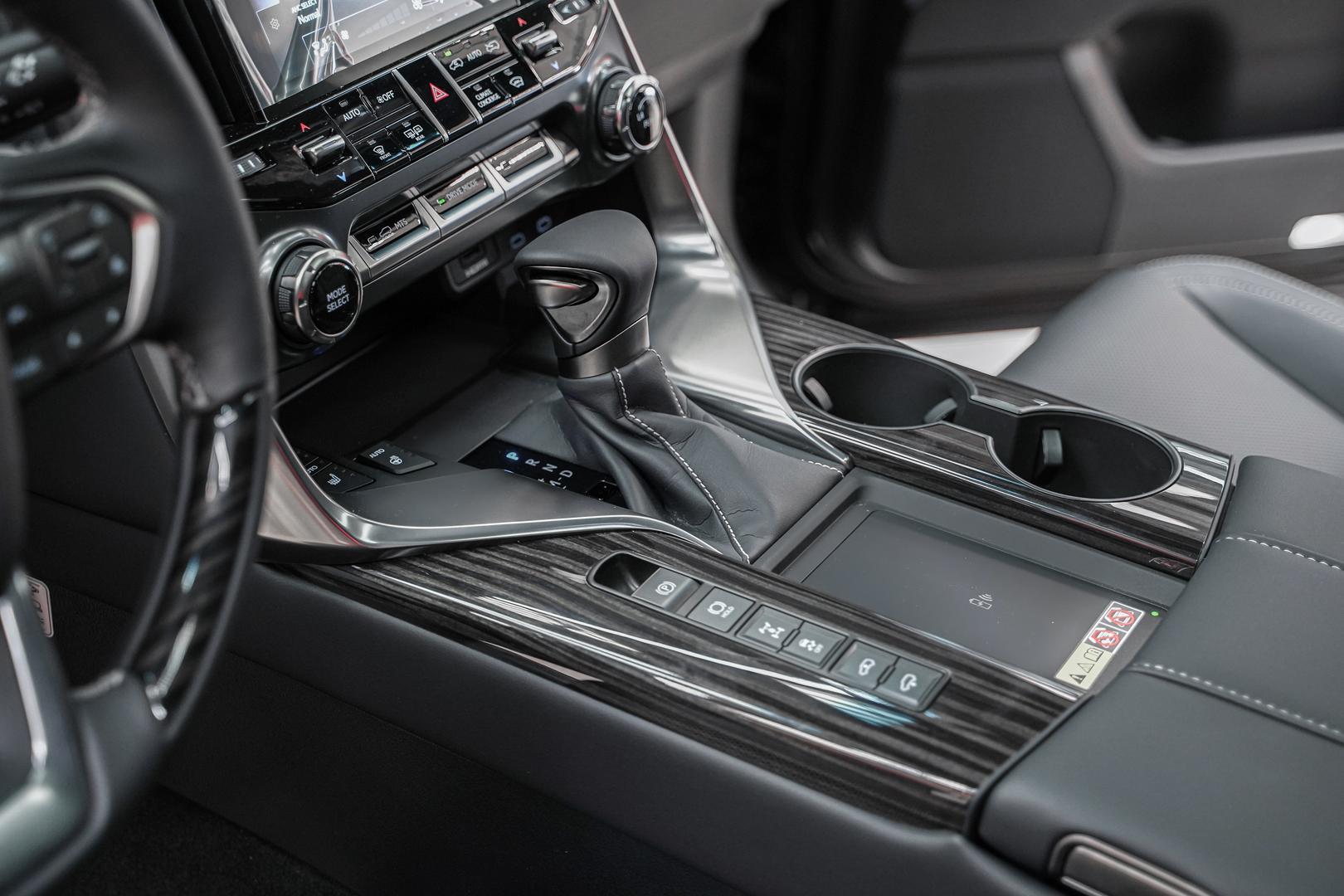 Lexus LX 2026, черный, ДЦ Орехово
