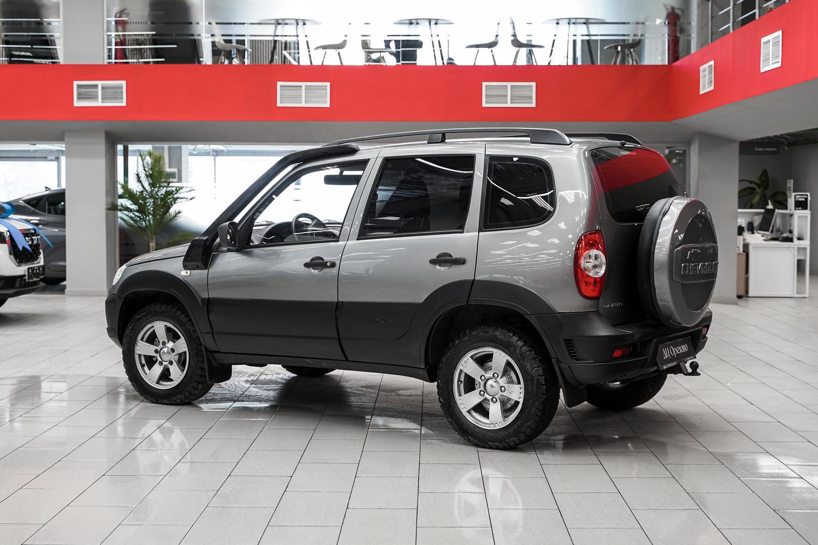 Chevrolet Niva 2013, серый, ДЦ Орехово