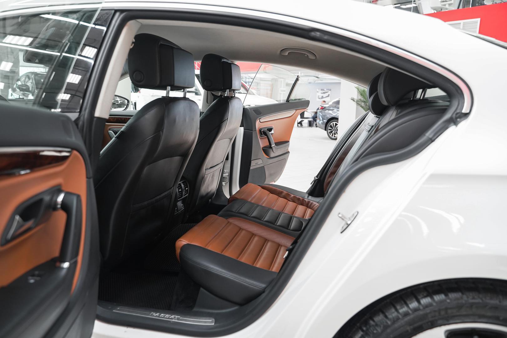 Volkswagen Passat CC 2012, белый, ДЦ Орехово