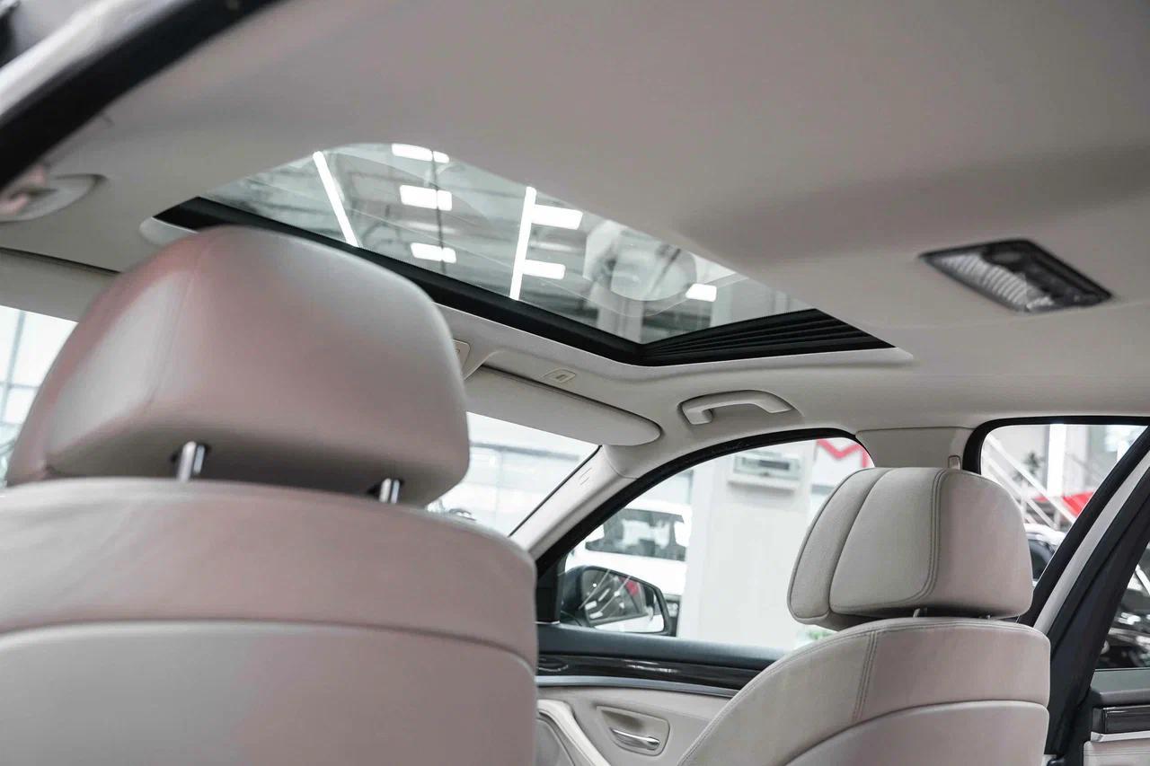 BMW 5 серии 2011, белый, ДЦ Орехово